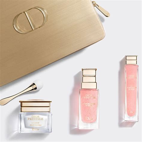 3 produits de soin Dior Prestige dans un coffret 